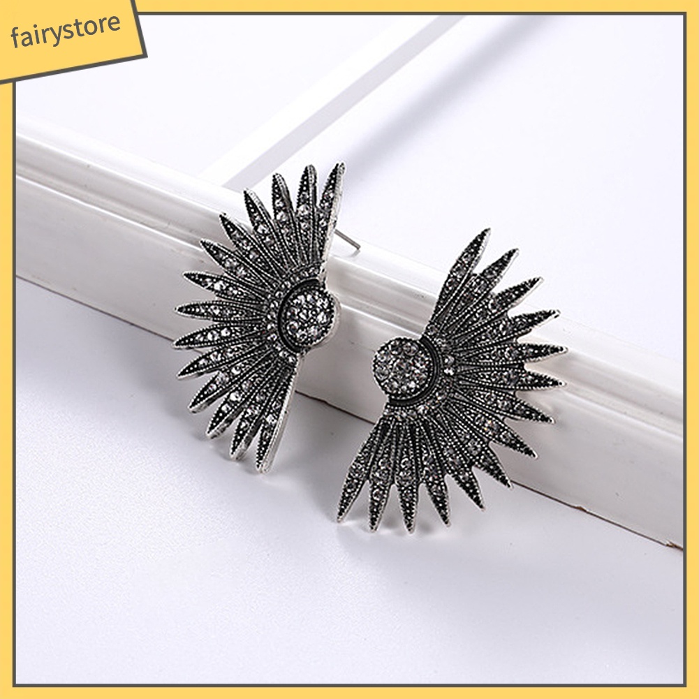 Bông Tai Hình Cánh Vỏ Sò Đính Đá Sang Trọng