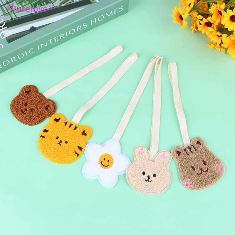 Móc Khóa Thêu Tên Kèm Móc Khóa Hình Gấu Và Hoa Tinh Tế Thời Trang Mới