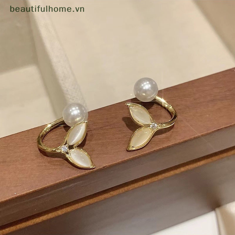 Bông Tai Hình Đuôi Cá Đính Ngọc Trai Đơn Giản Thanh Lịch Phong Cách Hàn Quốc Cho Nữ