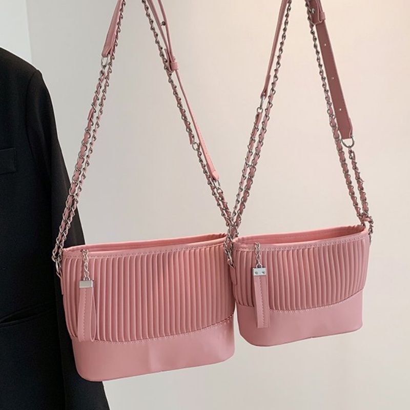 Túi Xách Đeo Vai Cỡ Lớn Phối Dây Xích Thời Trang Nữ Sành Điệu