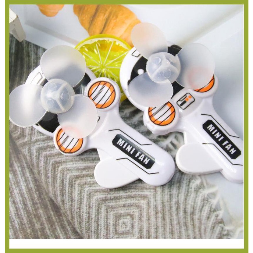 Quạt Cầm Tay Mini Hình Phi Hành Gia Hoạt Hình Dễ Thương