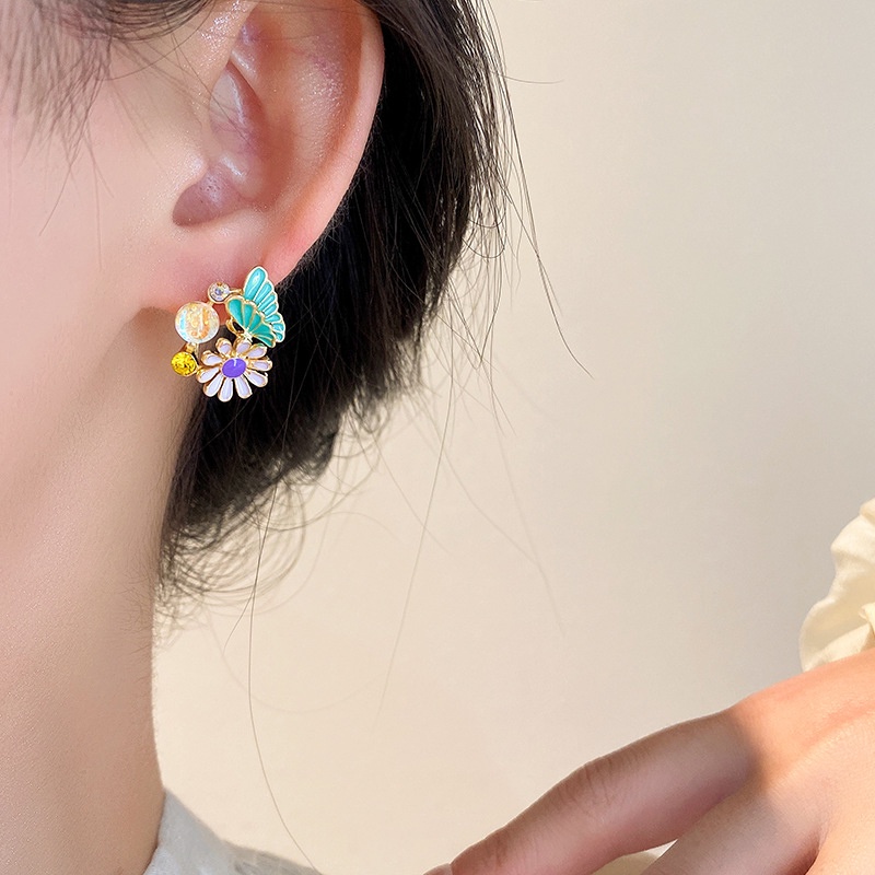 Bông Tai Mạ Bạc Hình Bướm Đính Ngọc Trai Sang Trọng