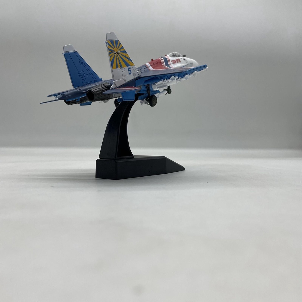 Mô Hình Máy Bay Tỉ Lệ 1: 100 Kèm Giá Đỡ
