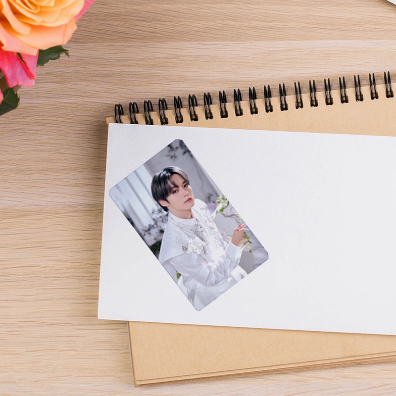 Set 8 Tấm Thẻ Hình Các Thành Viên Nhóm Nhạc Stray Kids MANIAC