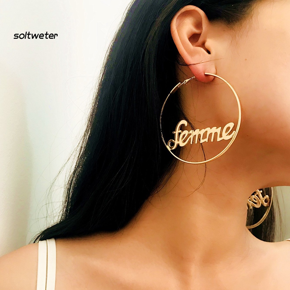 Khuyên Tai Nữ Trang Dáng Tròn Tạo Hình Độc Đáo