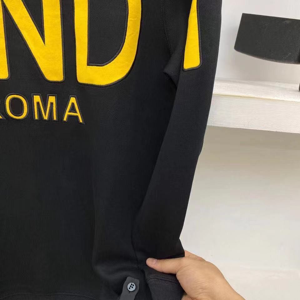 Áo Thun Nam Dài Tay Cổ Tròn In Chữ + Thẻ Treo