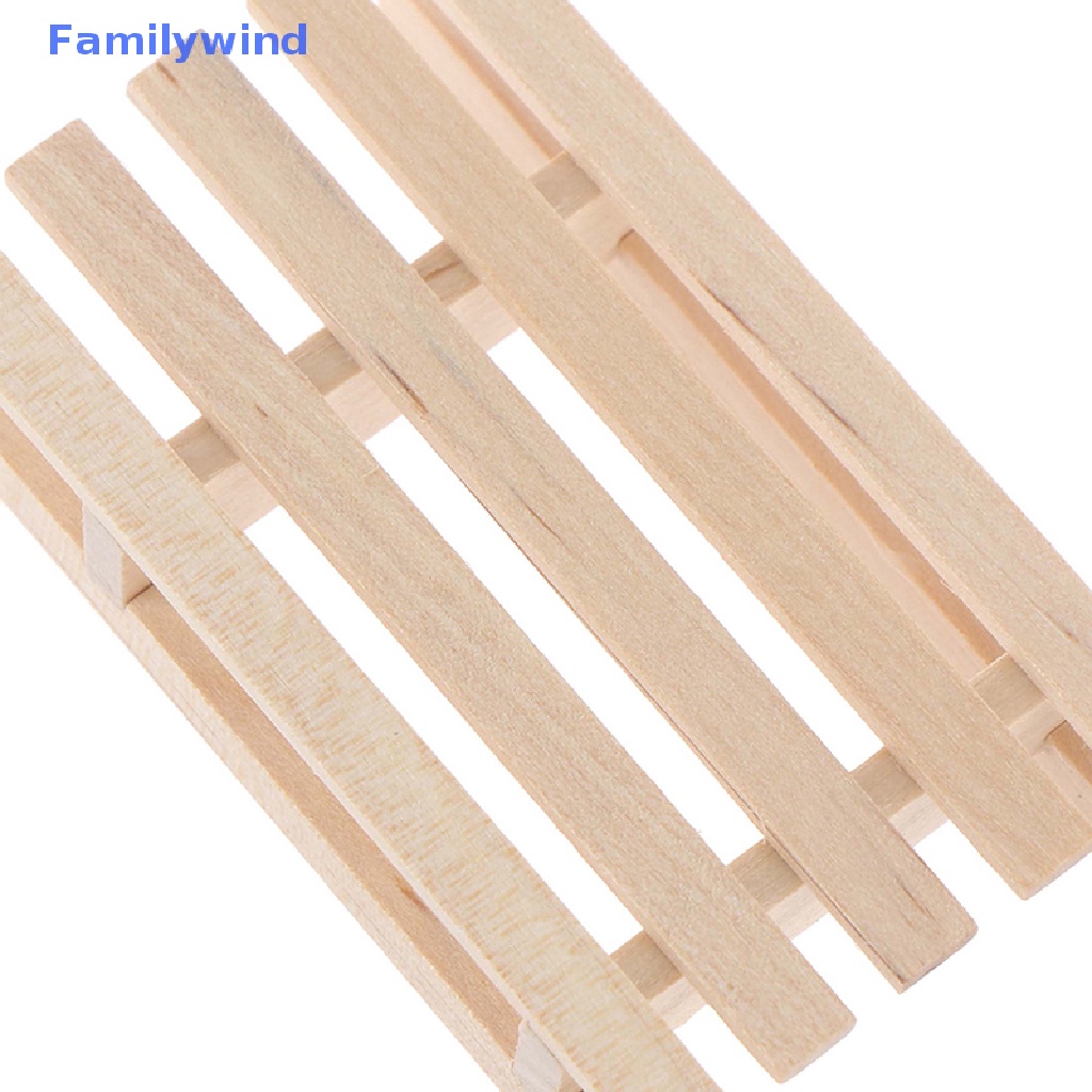 Mô Hình Giáng Sinh Mini 1 / 12 Dùng Để Trang Trí Nhà Búp Bê