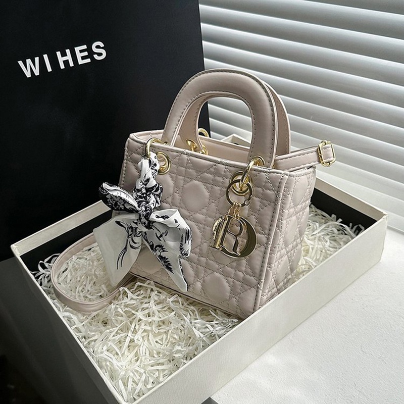 Túi Xách Đeo Vai Hình Thoi Màu Sắc Thời Trang Cho Nữ