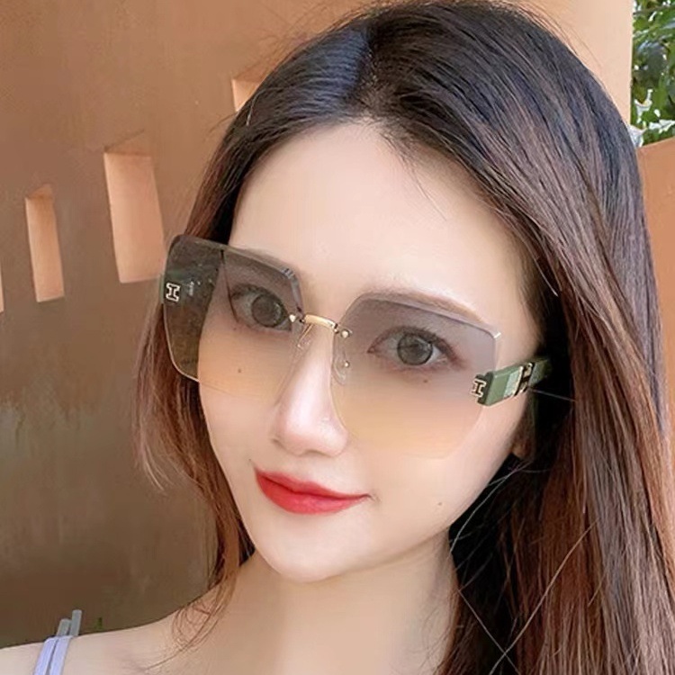 Kính Mát Gọng Vuông Kim Loại Thời Trang Cho Nam Nữ