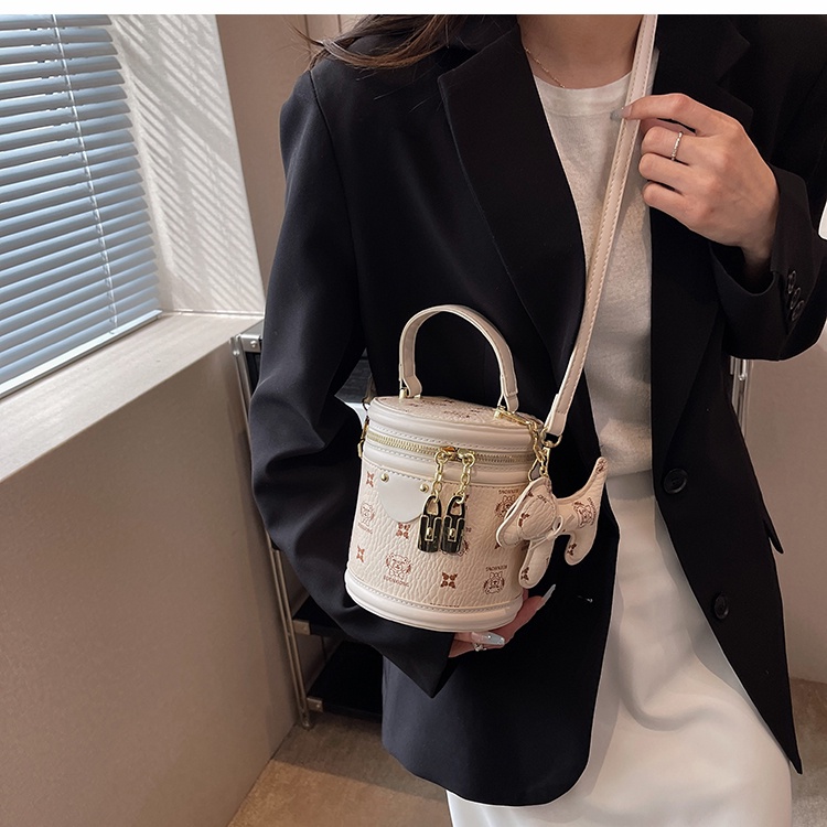 Túi Đeo Chéo Phong Cách Mới 2023 Dễ Phối Đồ Thời Trang Mùa Hè Cho Nữ