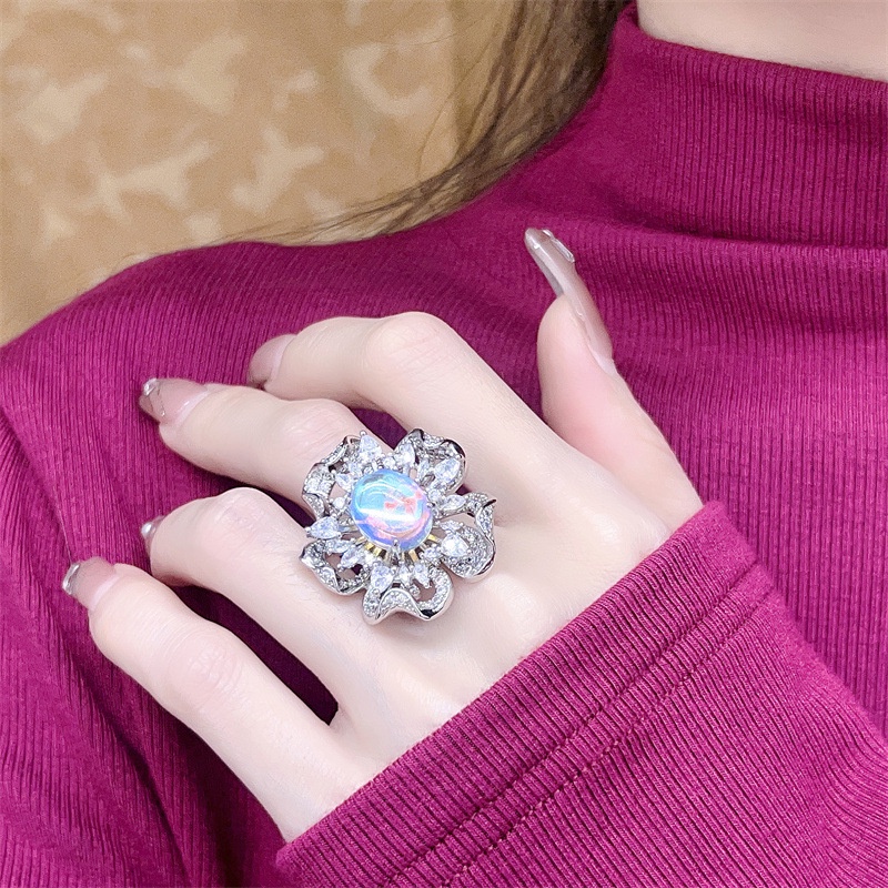 1 Nhẫn Dạng Mở Hình Bướm Đính Kim Cương Nhiều Màu Sắc Phong Cách Cá Tính Cho Nữ