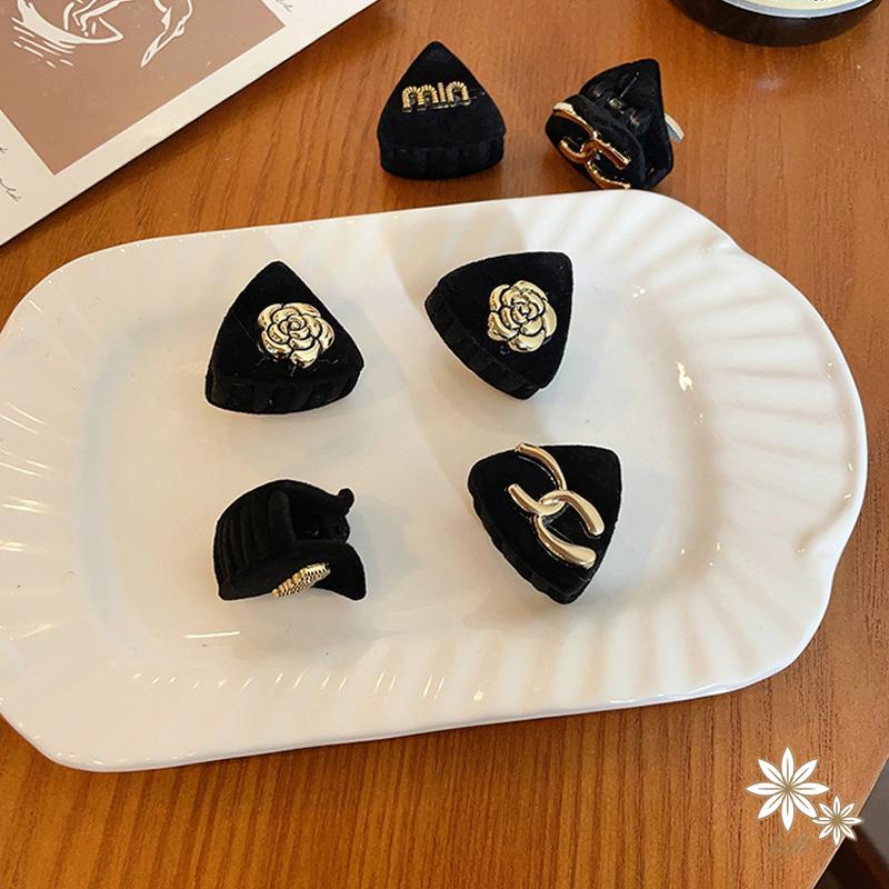 Kẹp Tóc Càng Cua Nhỏ Bằng Nhung Hoa Trà Vintage Mùa Thu Đông Cho Nữ