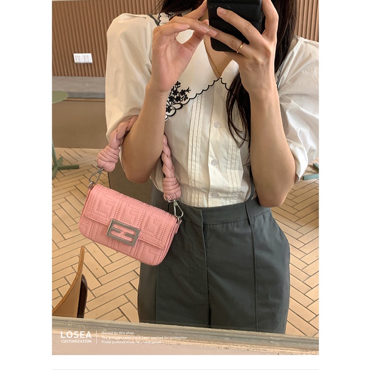Niche Túi Đeo Vai / Kẹp Nách Dáng Vuông Nhỏ Thêu Họa Tiết Tinh Tế Phong Cách Mới 2023 Cho Nữ