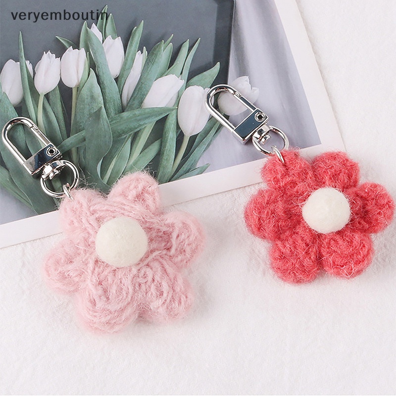Móc Khóa Hình Bông Hoa Đan Len Màu Sắc Ngọt Ngào Xinh Xắn