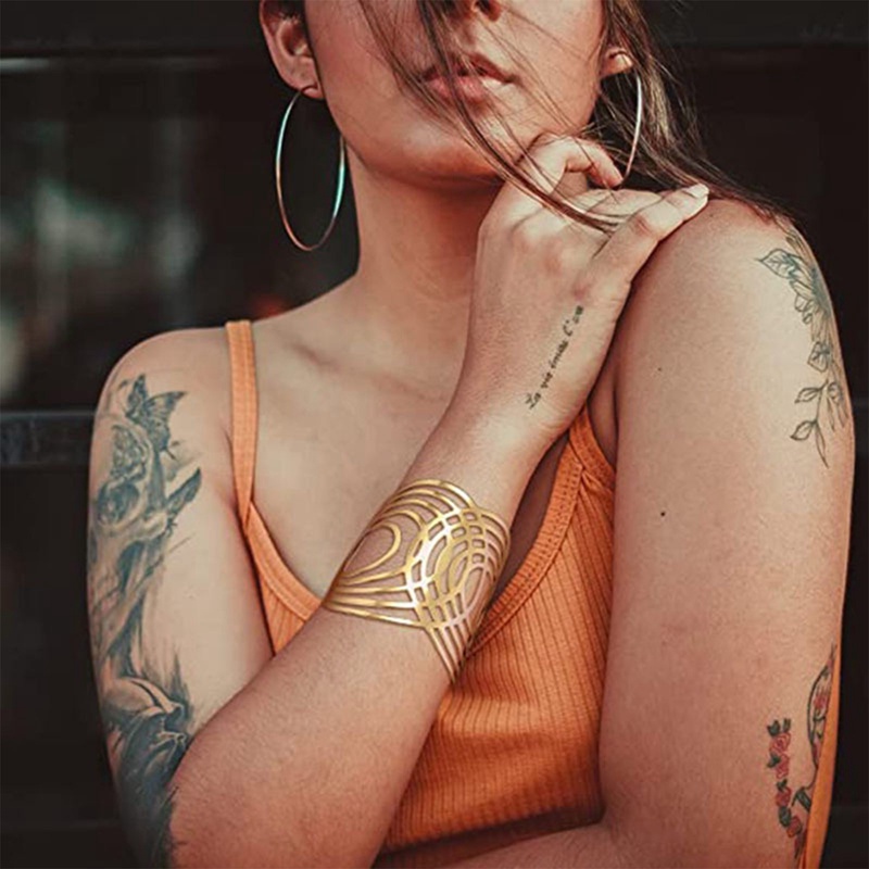 Ygt Vòng Đeo Tay Bản Rộng Nhiều Tầng Màu Vàng Kim Phong Cách Punk Cổ Điển Thời Trang Cho Nữ