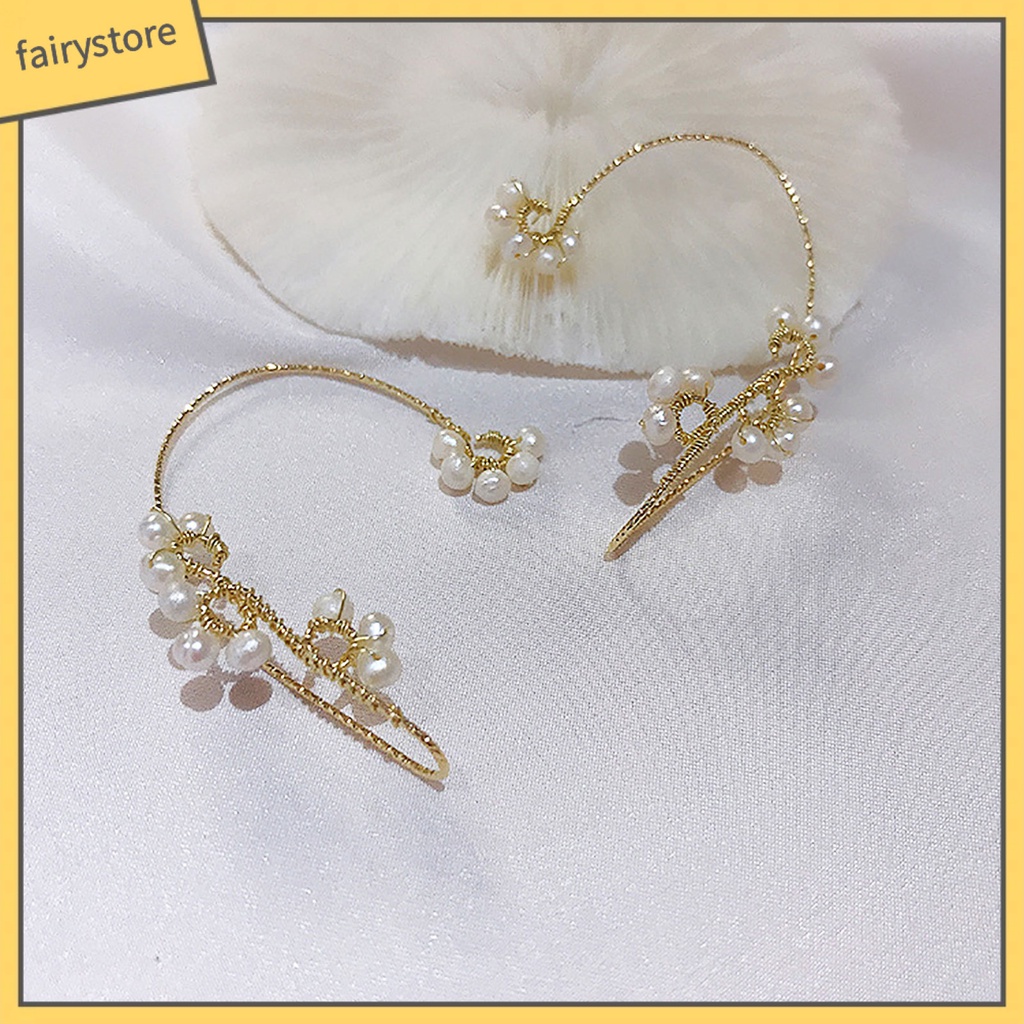 1 Khuyên Vành Tai Hình Bông Hoa Đính Ngọc Trai Nhân Tạo Thời Trang