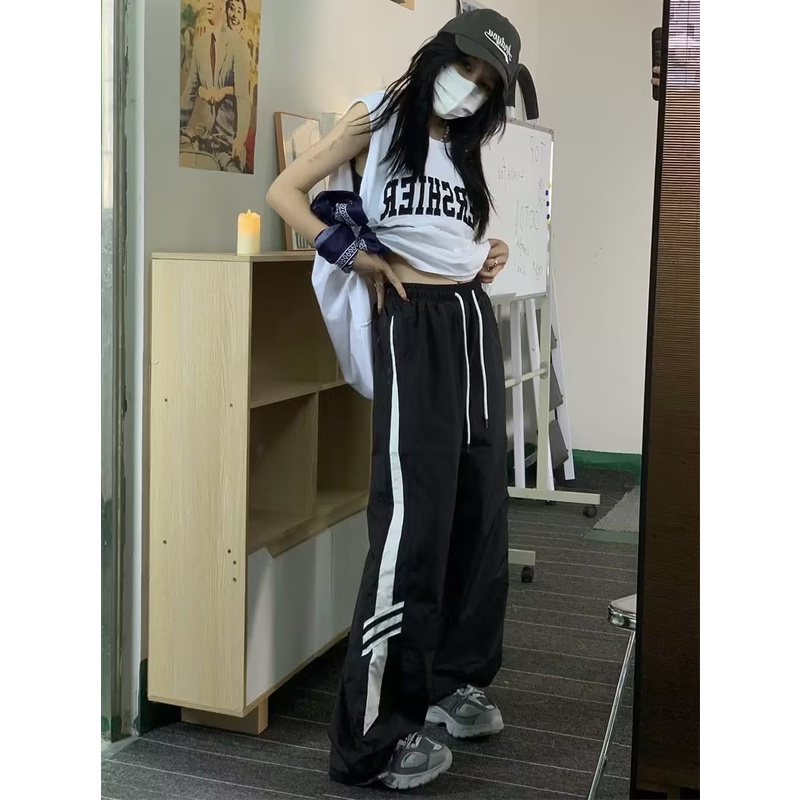 Quần Thể Thao Kẻ Sọc Phong Cách Đường Phố Mỹ Cá Tính Cho Nam Nữ