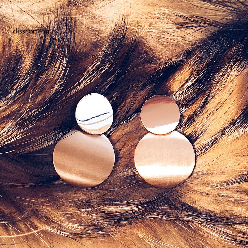 Áo Thun Tay Ngắn In Chữ SL| Bông Tai Thời Trang Cá Tính Độc Đáo Bông Tai Kim Loại Hình Tròn Màu Vàng Thiết Kế Bất Đối Xứng