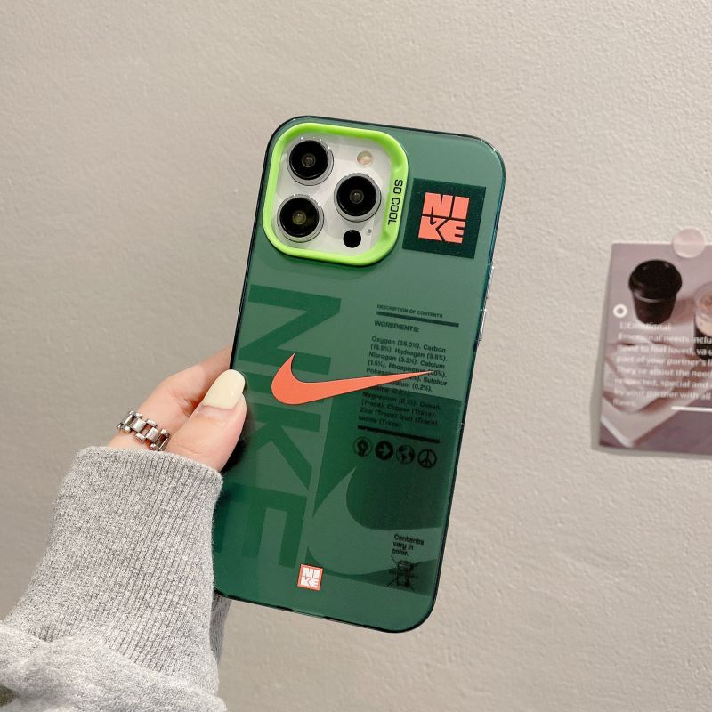 Ốp Điện Thoại Cứng In Logo NIKE Màu Xanh Lá Cho iPhone 14 / 13 / 12 Pro max / 13Pro / 12Pro / 12 / iPhone 11 / 14 Pro max