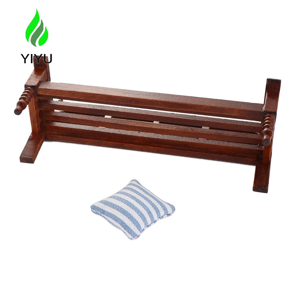 YIYU Mô Hình Ghế Gỗ Mini Tỉ Lệ 1 / 12 Kèm 4 Đệm Ngồi Nhỏ Tỉ Lệ 1: 12