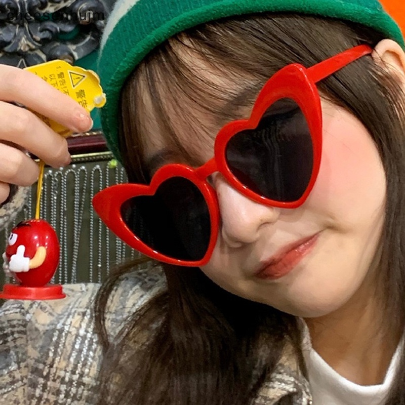 Kính Mát Hình Trái Tim Chữ Bride To Be Dùng Cho Tiệc Cưới