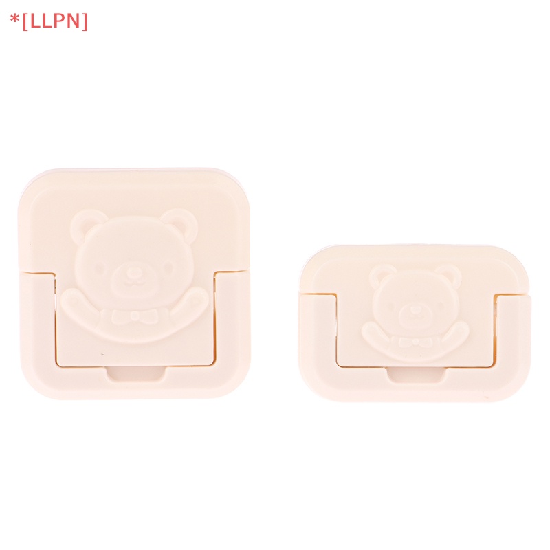 Set 5 Nắp Đậy Ổ Cắm Điện 2 / 3 Lỗ Hình Gấu Hoạt Hình Màu Trơn Bảo Vệ An Toàn Cho Bé