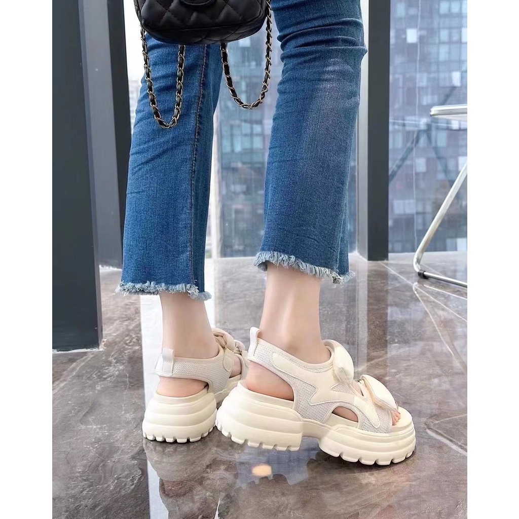 Xăng đan Đế Dày Có Khóa Dán Thời Trang Đi Biển Cá Tính Cho Nữ