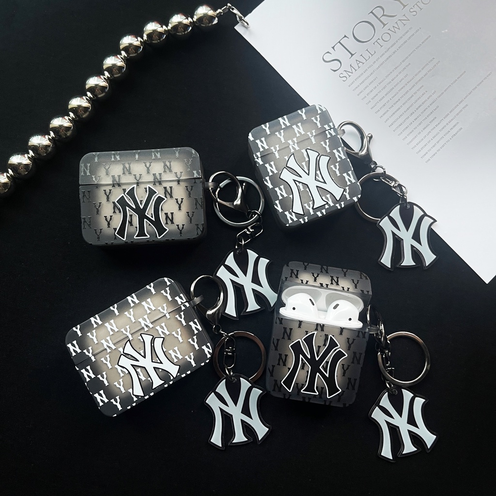 Vỏ Bảo Vệ Hộp Sạc Tai Nghe AirPods1 / 2 AirPods 3  AirPods Pro 2 Hình Vuông Màu Trắng Đen Bằng TPU