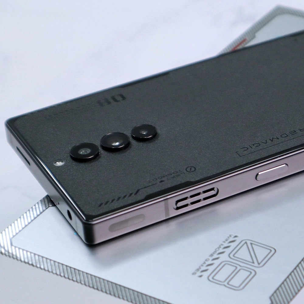 Điện thoại Nubia Red Magic 8 Pro 5G | Snapdragon 8 gen 2 | Pin 6000mAh | BH 3 tháng lỗi 1 đổi 1