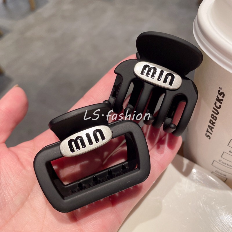 Kẹp Tóc Đuôi Ngựa Hình Vuông Màu Đen / Bạc Cao Cấp Thời Trang 2023