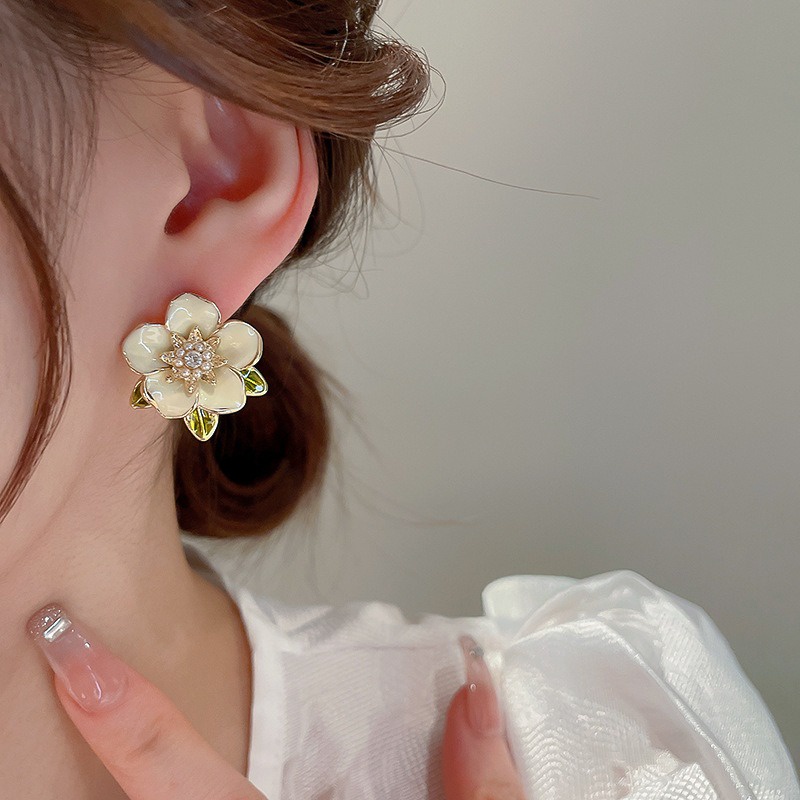 Khuyên Tai Đính Hạt Ngọc Trai Hoa Trà Sang Trọng Thanh Lịch Làm Quà Tặng Cho Bạn Gái / Ngày Valentine