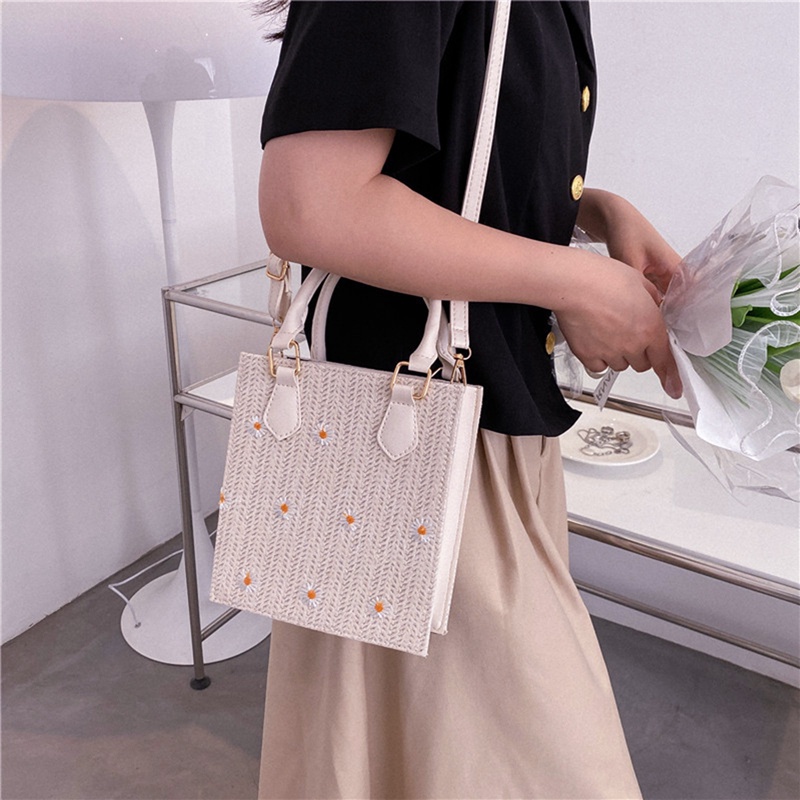 Túi cói Bằng Rơm Đính Ngọc Trai Thời Trang Dành Cho Nữ