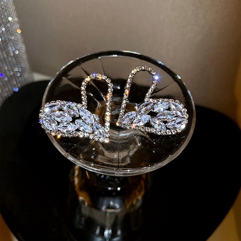 Đôi Khuyên Tai Hình Trái Tim Đính Đá Thời Trang Cho Nữ