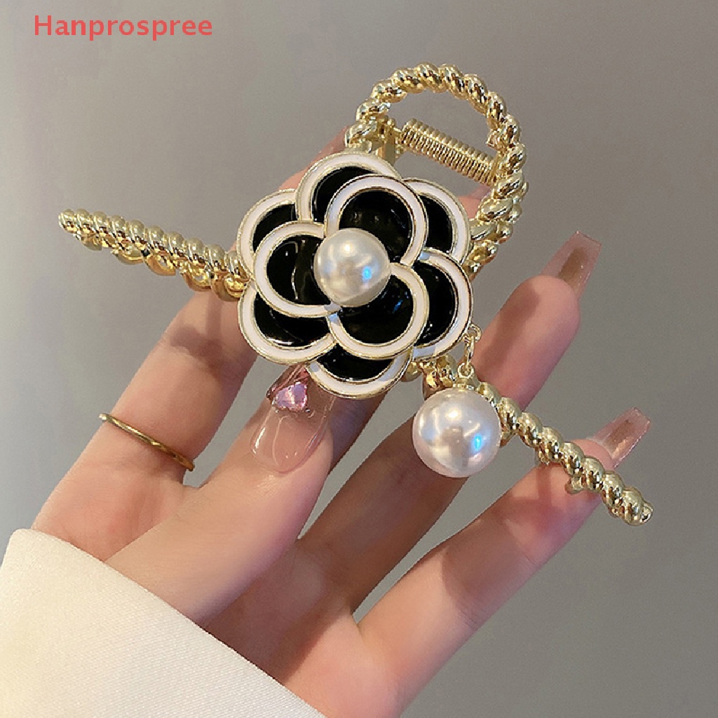 Kẹp Móng Vuốt Hình Hoa Trà Đính Ngọc Trai Phong Cách Vintage Cho Nữ