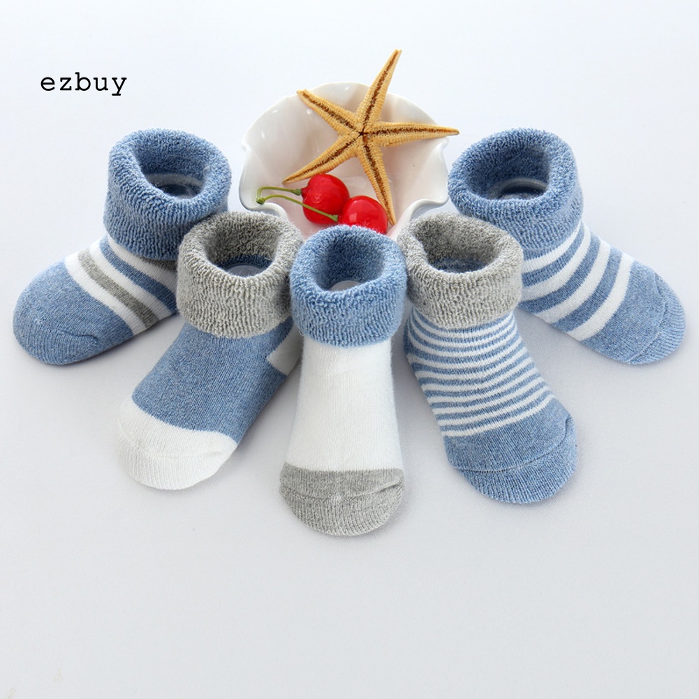 Set 5 Đôi Tất Dày Giữ Ấm Mùa Đông Chống Trượt In Họa Tiết Chấm Bi / Ngôi Sao Cho Bé
