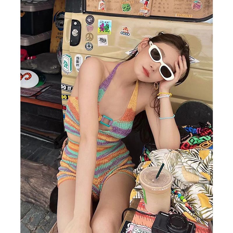 New sexy neck two-piece set short temperament hot girl style camisole rainbow striped knitted shorts seaside vacation niche knitted two-piece set