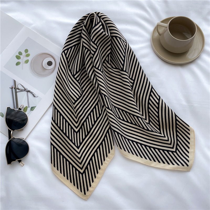 Khăn Choàng Cổ Hình Vuông Bằng Vải Nhung Kích Thước 65x65cm Thời Trang Xuân Hè