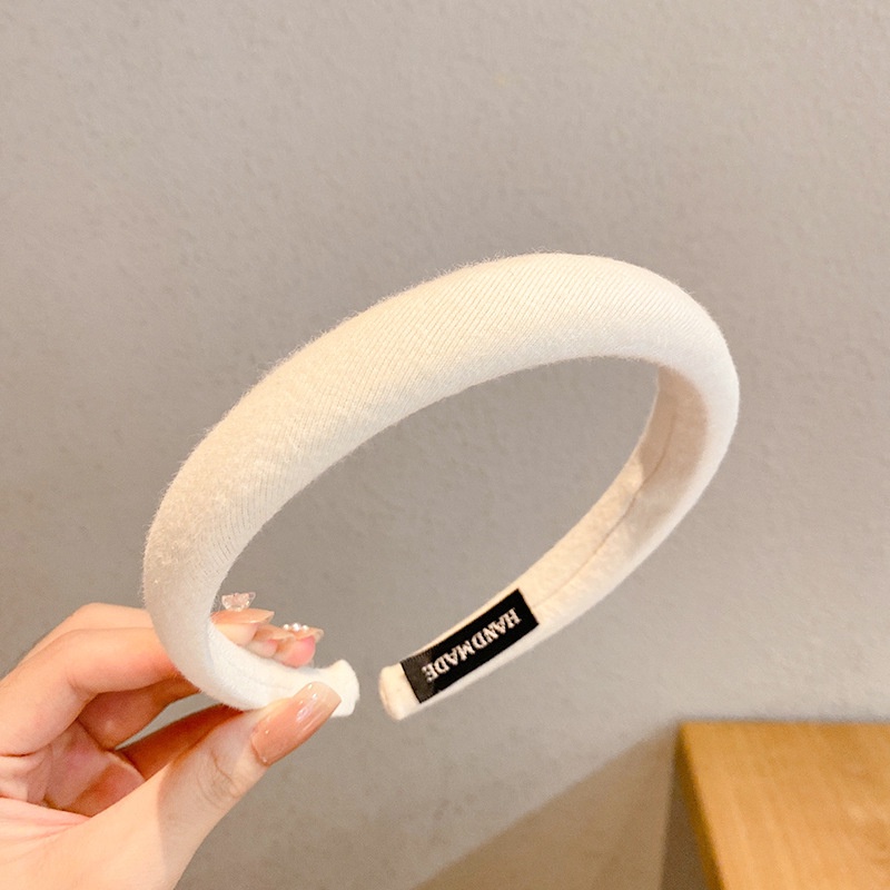 Băng Đô Cài Tóc Xốp Màu Cà Phê Trà Sữa Hình Đầu Lâu Đính Ngọc Trai Thời Trang Nhật Hàn