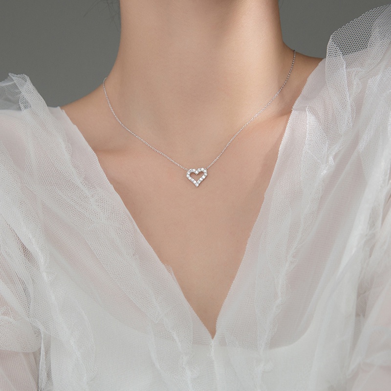 PAPAOZHU Kim loại mịn màng Zircon dây chuyền tim rỗng cho phụ nữ