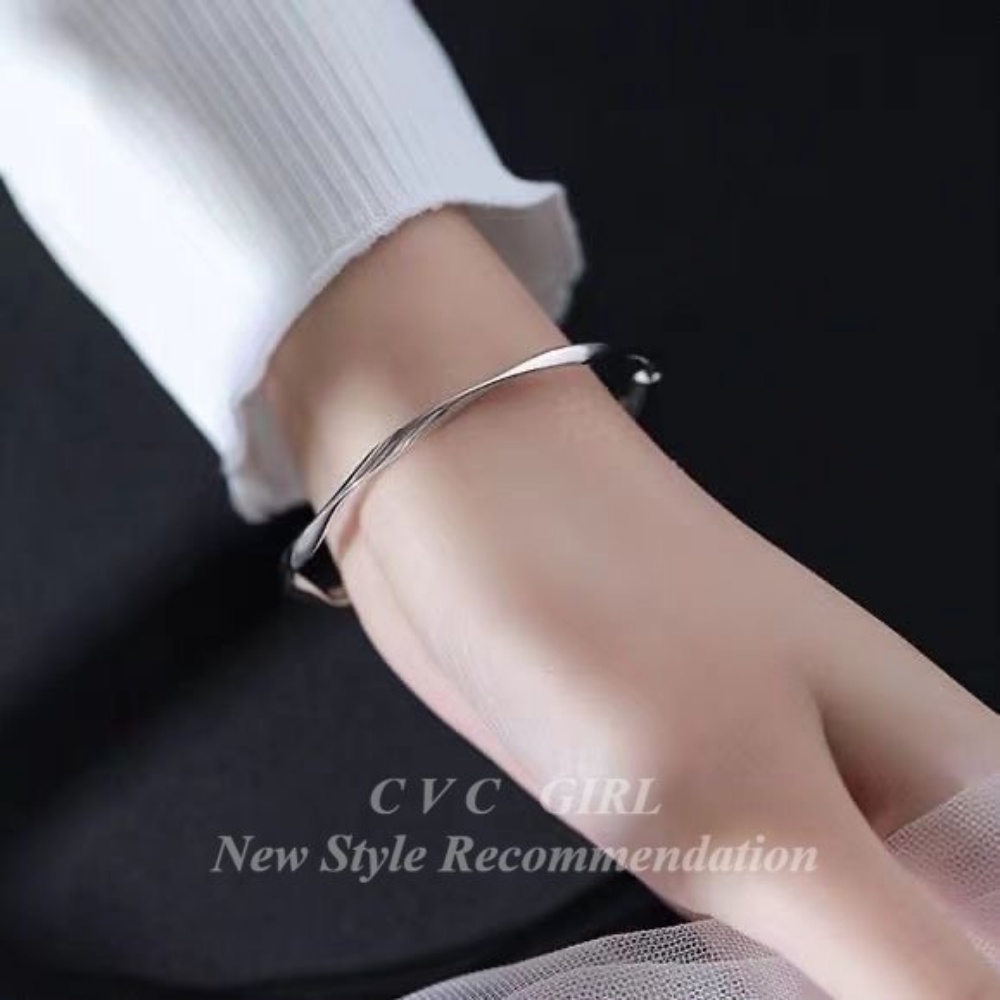 Vòng Tay Mạ Bạc Trơn Hình Gợn Sóng Nước Cao Cấp Không Phai Màu Phong Cách Trẻ Trung Dành Cho Nữ