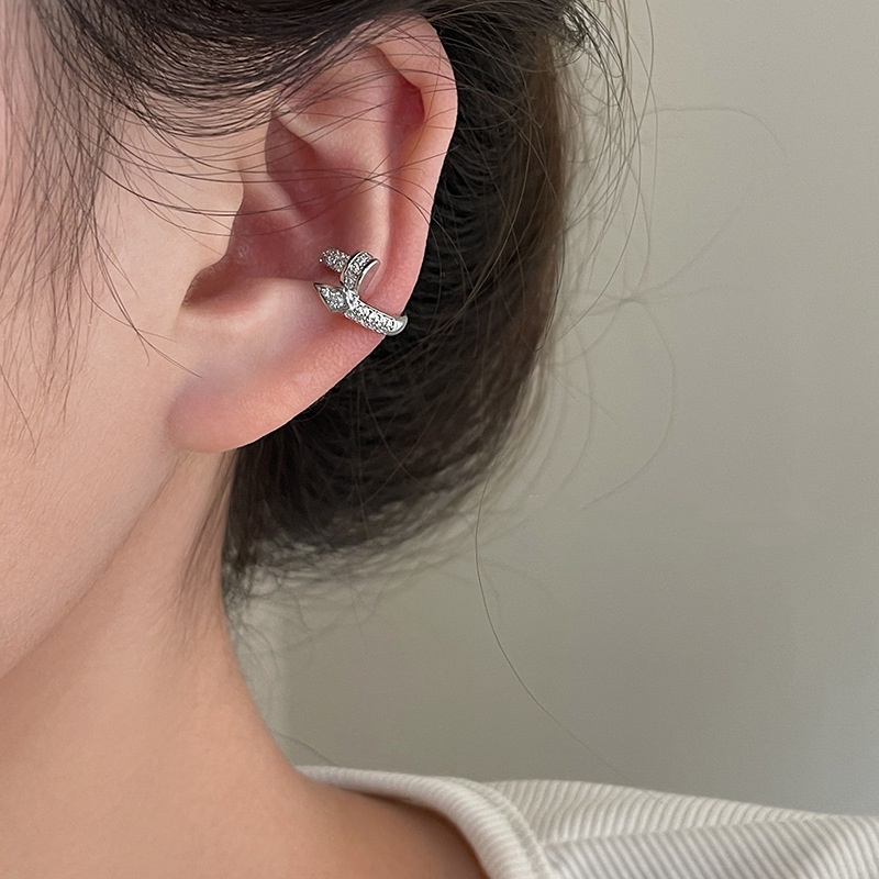 Bông Tai DạNg KẹP ĐíNh Đá LấP LáNh