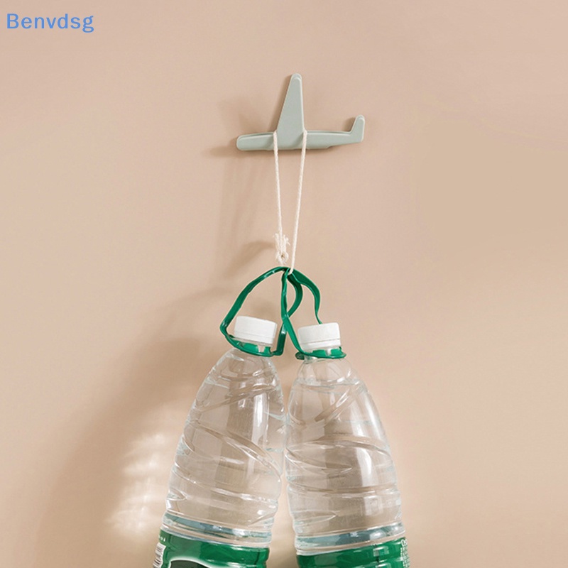 Giá Đỡ Phích Cắm Điện Gắn Tường Không Cần Đục Lỗ Tiện Dụng