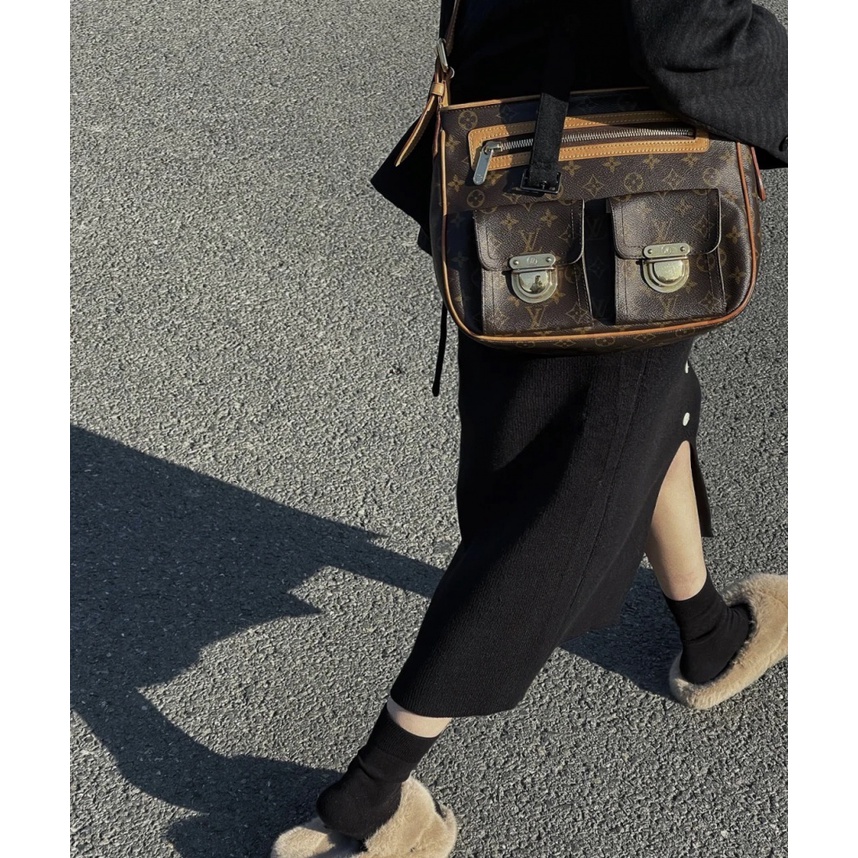 Louis Vuitton Besace Bag Dark brown Leather ref.68739 - Joli Closet