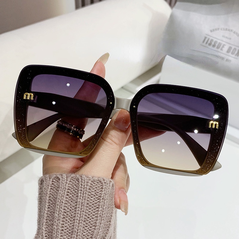 Kính Mát Thời Trang Nam Nữ Gọng Kim Loại Mới 2023 Màu Sắc