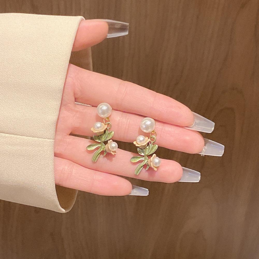 Bông Tai Hình Hoa Phong Cách Hàn Quốc Ngọt Ngào Cho Nữ