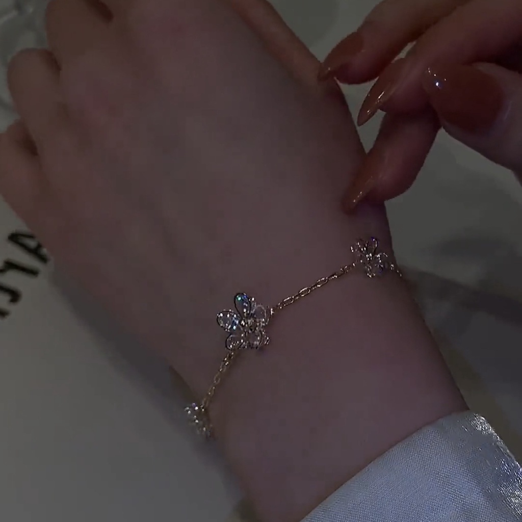 Vòng Tay Đính Đá Zircon Hình Hoa Thời Trang
