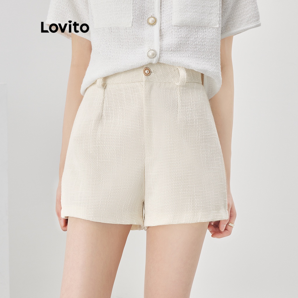 Quần short Lovito màu trơn phối nút phía trước phong cách thanh lịch thường ngày dành cho nữ L52AD149 (trắng)
