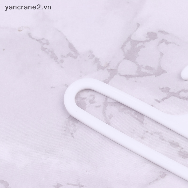 Set 10 Móc Treo Quần Áo Búp Bê Mini {yancrane2.vn}