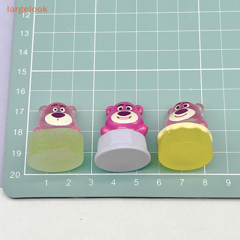 1 Tượng Gấu Và Dâu Tây Hoạt Hình Mini Bằng Nhựa Resin Phát Sáng Trang Trí Bánh Kem