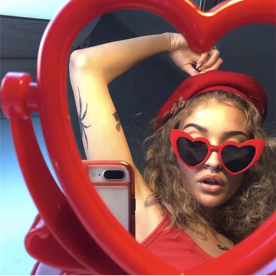 Kính Mát Hình Trái Tim Thời Trang Nữ